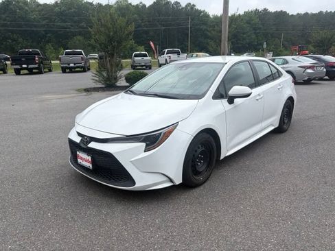 Used 2022 Toyota Corolla LE FWD image 6