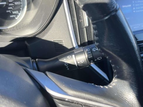 Used 2019 Subaru Forester Premium w/ All-Weather Package image 20