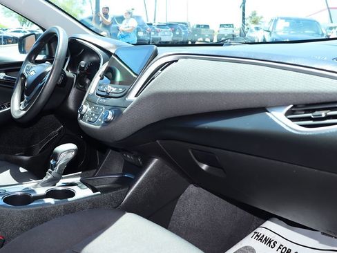 Used 2022 Chevrolet Malibu LT image 35