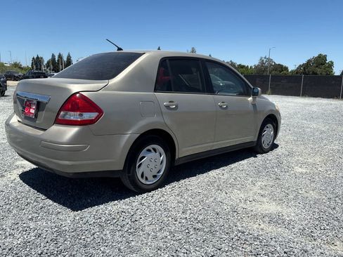 Used 2009 Nissan Versa 1.8 S FWD image 3