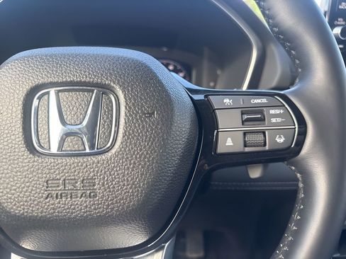 Used 2025 Honda Pilot Elite image 16