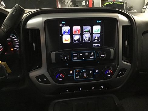Used 2018 GMC Sierra 1500 SLT w/ SLT Premium Package AWD/4WD image 16