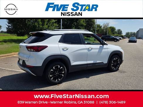 Used 2022 Chevrolet TrailBlazer LT FWD image 14