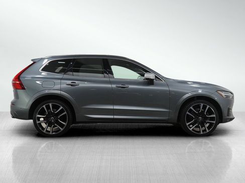 Used 2018 Volvo XC60 T6 R-Design w/ Convenience Package image 6