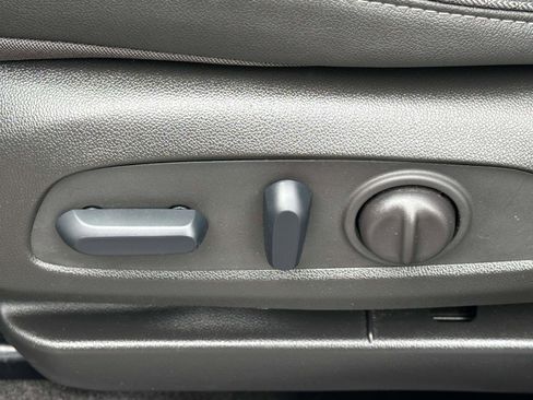 Used 2023 Buick Encore GX Preferred w/ Cold Weather Comfort Package AWD/4WD image 17
