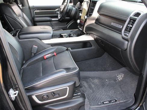 Used 2019 RAM 1500 Laramie image 16