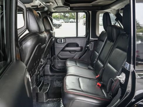 Used 2019 Jeep Wrangler Unlimited Rubicon AWD/4WD image 18