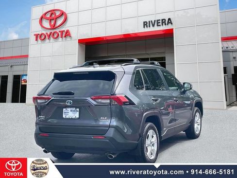 Used 2021 Toyota RAV4 XLE w/ XLE Grade Weather Package AWD/4WD image 6