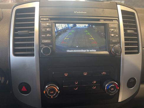 Used 2015 Nissan Xterra PRO-4X w/ Pro-4x Leather Package image 7