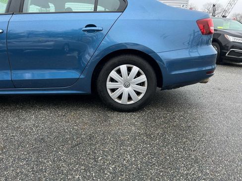 Used 2016 Volkswagen Jetta S image 32
