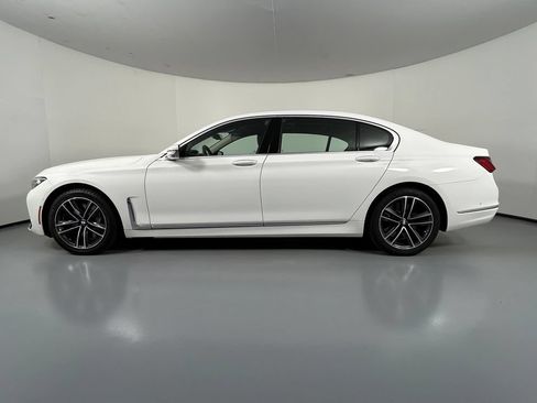 Used 2022 BMW 750i xDrive AWD/4WD image 4