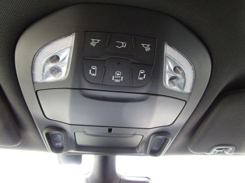 Used 2022 Chrysler Pacifica Limited w/ S Appearance Package AWD/4WD image 22