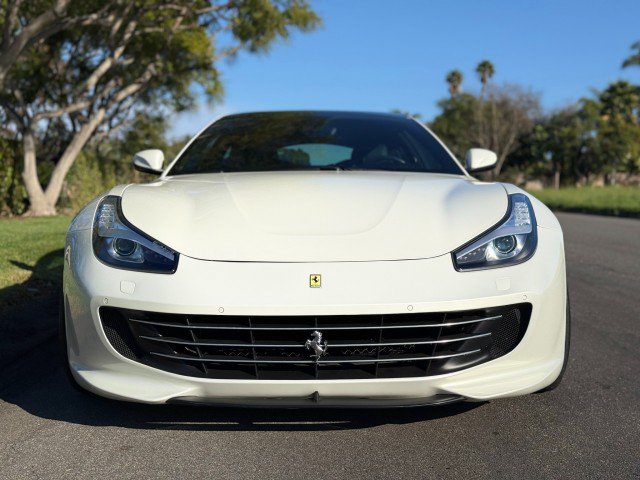 Used 2017 Ferrari GTC4Lusso AWD/4WD image 11