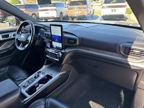 Used 2021 Ford Explorer Platinum w/ Equipment Group 601A image 21