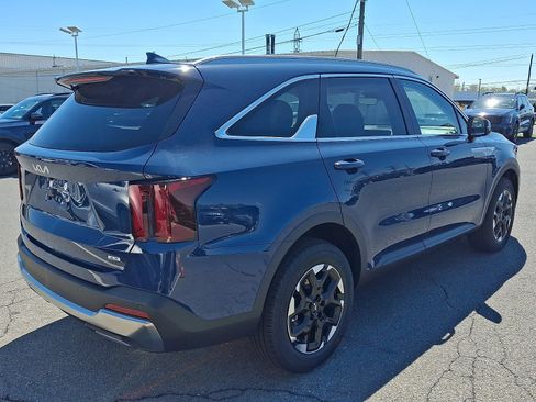 New 2026 Kia Sorento S AWD/4WD image 3