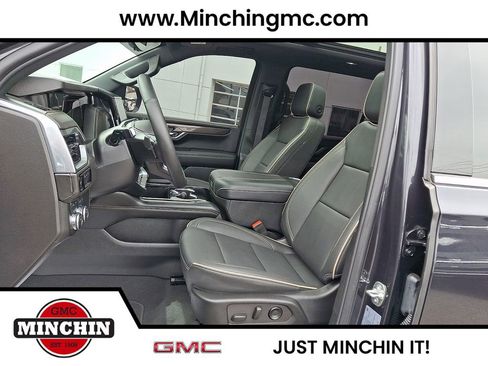 Used 2025 GMC Yukon XL Elevation w/ Technology Package AWD/4WD image 14