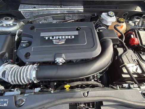 Used 2023 Cadillac XT4 Premium Luxury image 25