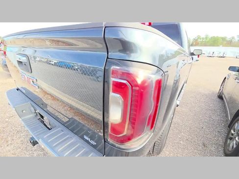 Used 2018 GMC Sierra 1500 SLT w/ Enhanced Driver Alert Package image 22