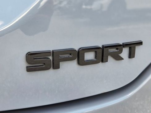 Used 2023 Honda Pilot Sport image 16