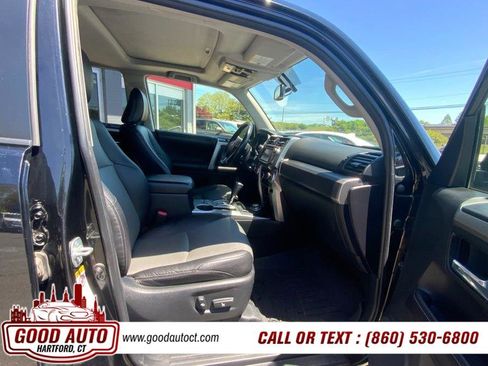 Used 2017 Toyota 4Runner SR5 Premium AWD/4WD image 14