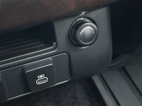 Used 2022 Land Rover Range Rover P525 Westminster Edition image 28