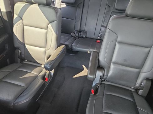 Used 2019 GMC Yukon XL SLT image 13