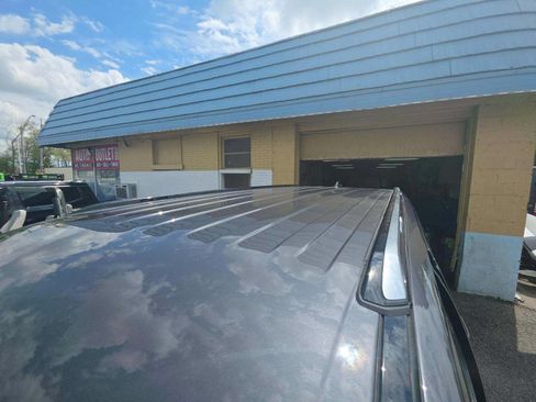 Used 2025 Jeep Wagoneer Series II RWD image 8