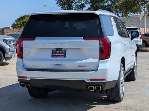 New 2026 GMC Yukon Denali w/ Denali Reserve Package AWD/4WD image 4