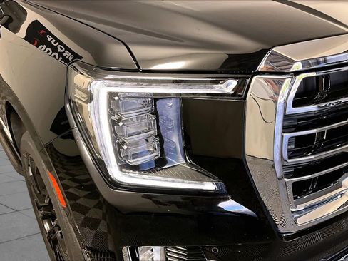 Used 2023 GMC Yukon XL SLT w/ SLT Luxury Package AWD/4WD image 26