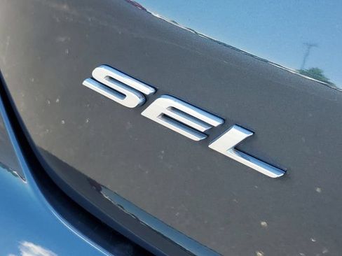 Certified 2023 Ford Edge SEL w/ Convenience Package AWD/4WD image 7