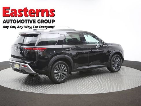 Used 2025 Nissan Pathfinder SL w/ SL Premium Package AWD/4WD image 45