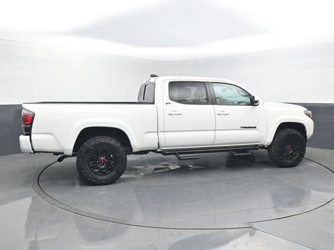 Used 2023 Toyota Tacoma SR5 w/ Technology Package RWD image 7