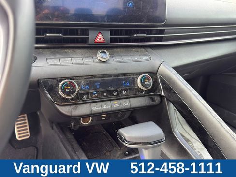 Used 2025 Hyundai Elantra SEL FWD image 16