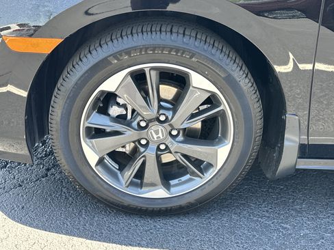 Used 2023 Honda Odyssey Elite image 11