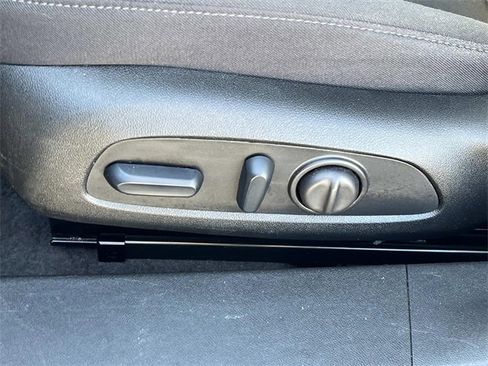 Used 2024 Chevrolet Malibu LT image 28