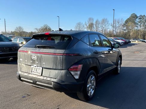 New 2026 Hyundai Kona SE image 5