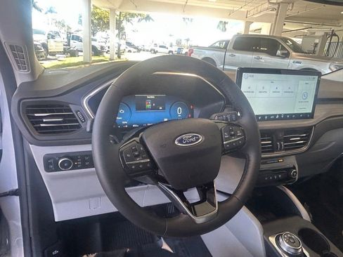 Used 2025 Ford Escape Platinum w/ Class II Trailer Tow Package image 33