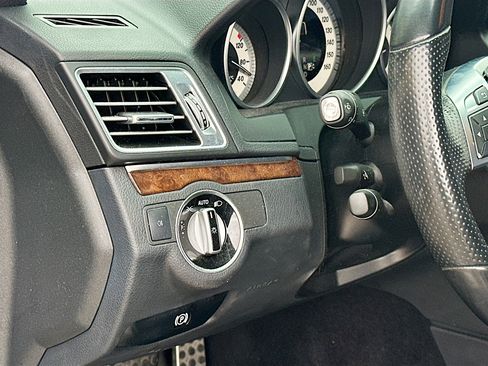 Used 2017 Mercedes-Benz E 400 E 400 image 10