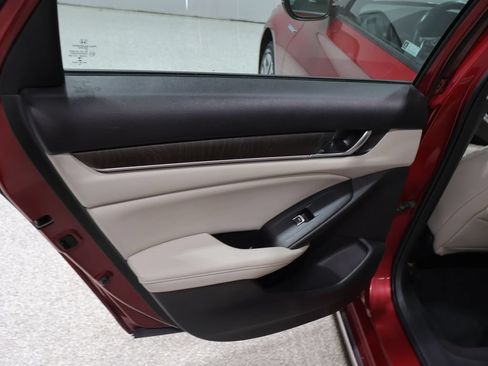 Used 2018 Honda Accord EX-L image 18