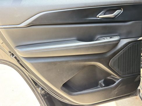 Used 2023 Jeep Grand Cherokee L Laredo RWD image 22