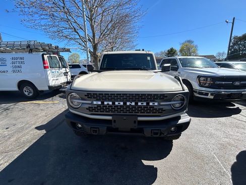 Used 2025 Ford Bronco Badlands AWD/4WD image 2