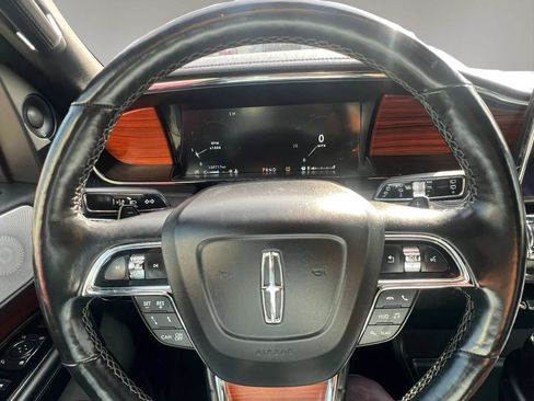 Used 2019 Lincoln Navigator L Reserve w/ Cargo Package AWD/4WD image 17