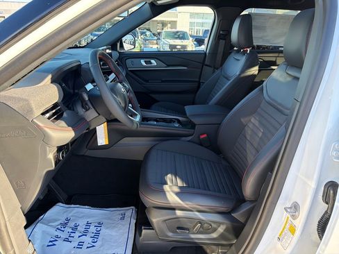 New 2026 Ford Explorer ST-Line w/ ST-Line Street Pack image 9