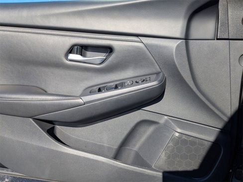 Used 2024 Nissan Sentra SV image 13