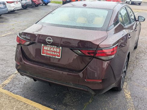 Used 2025 Nissan Sentra SV w/ SV Premium Package FWD image 11
