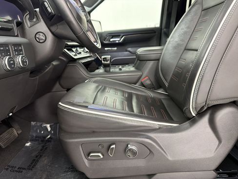 Used 2024 GMC Sierra 1500 AT4X AWD/4WD image 5