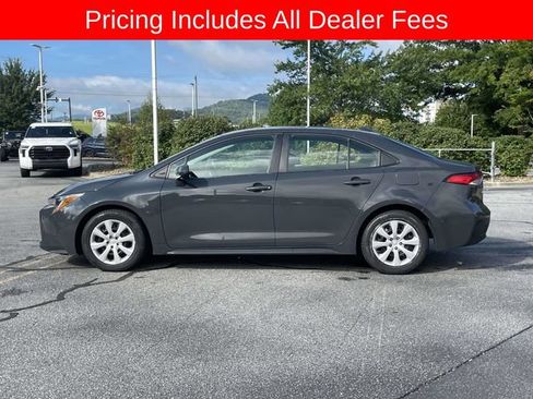 Used 2024 Toyota Corolla LE FWD image 2