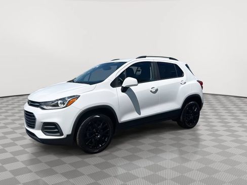 Certified 2022 Chevrolet Trax LT w/ Sport Edition AWD/4WD image 5