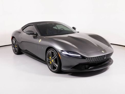 Used 2025 Ferrari Roma Spider RWD image 7