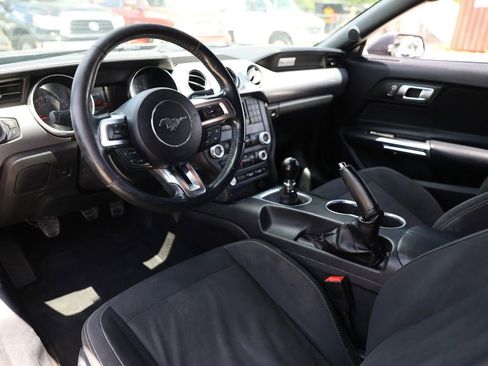 Used 2019 Ford Mustang GT image 12